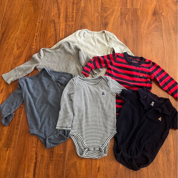 Baby Gap 6 Piece Onsie Bundle 12-18 Months / 18-24 Months